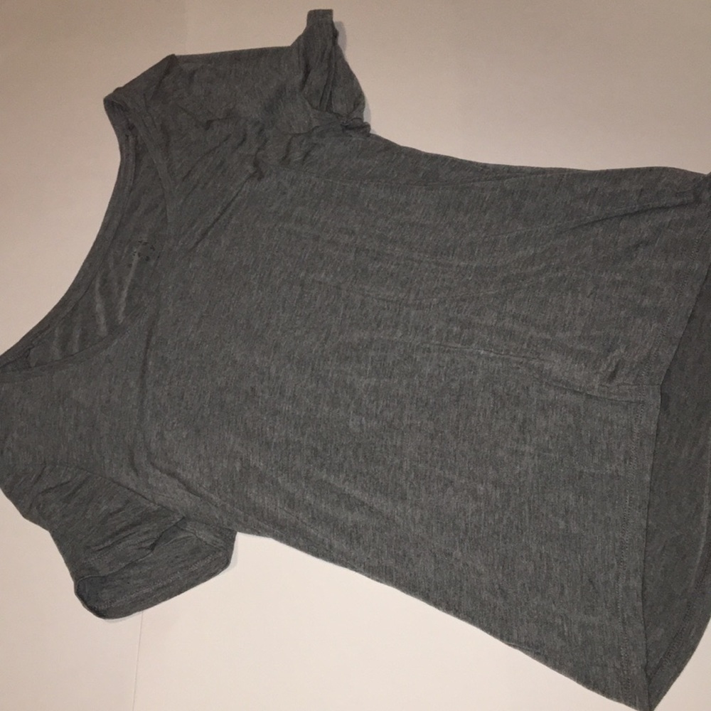 Plain grey t-shirt
